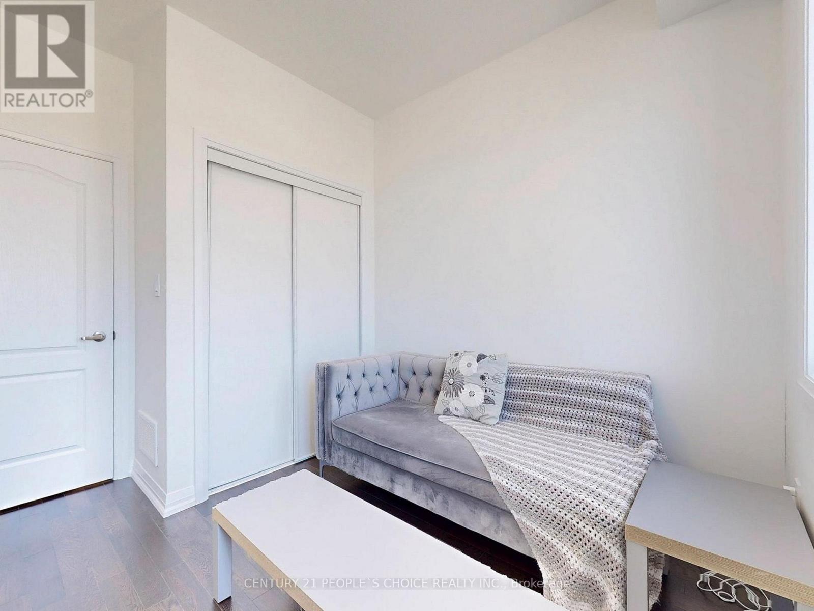 19 Central Market Drive, Haldimand, Ontario  N3W 0J3 - Photo 16 - X12606280