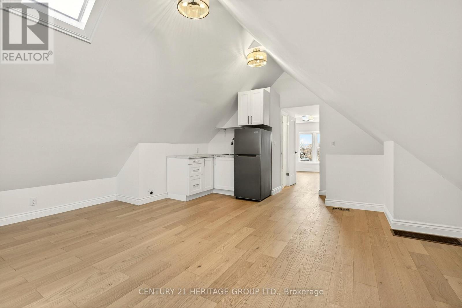 295 Locke Street S, Hamilton, Ontario  L8P 4C3 - Photo 32 - X12607246