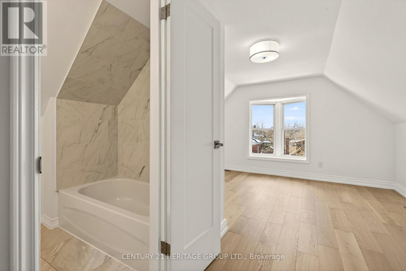 295 Locke Street S, Hamilton, Ontario  L8P 4C3 - Photo 35 - X12607246