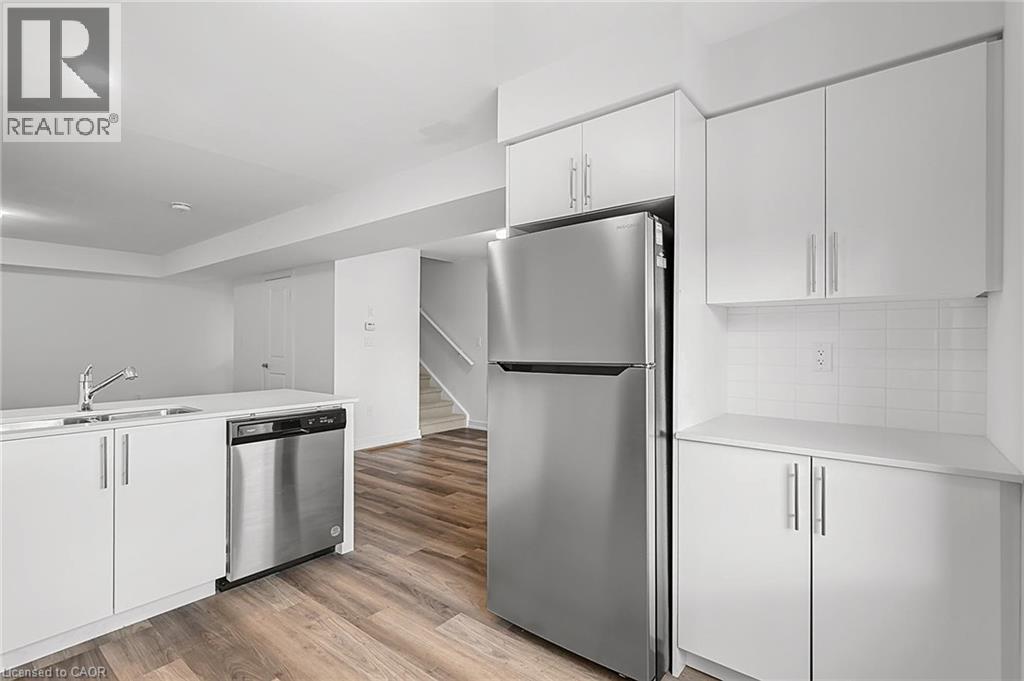 205 West Oak Trail Unit# 12, Kitchener, Ontario  N2R 0R9 - Photo 11 - 40792275