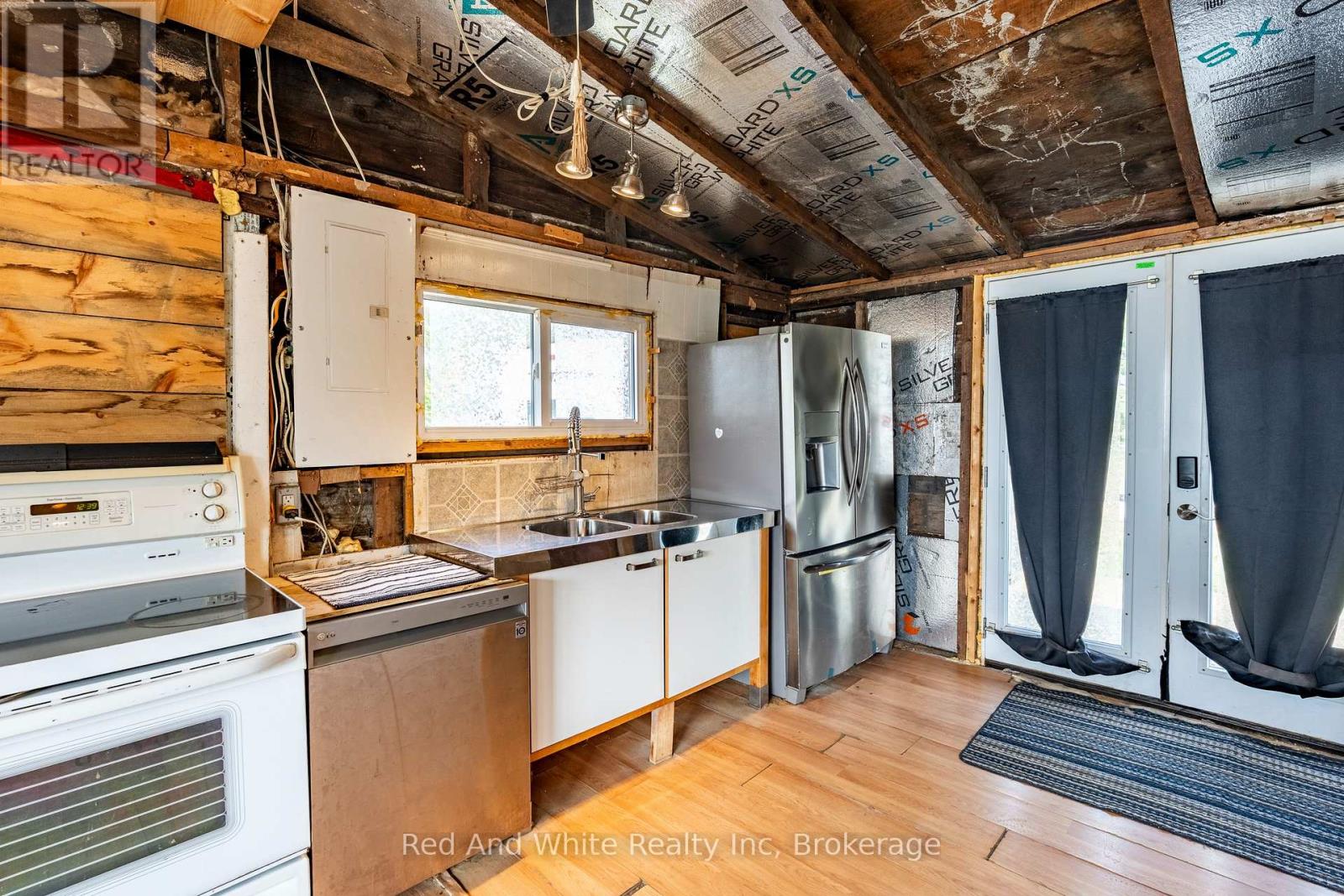 22 Erieview Lane, Haldimand, Ontario  N0A 1L0 - Photo 12 - X12607314