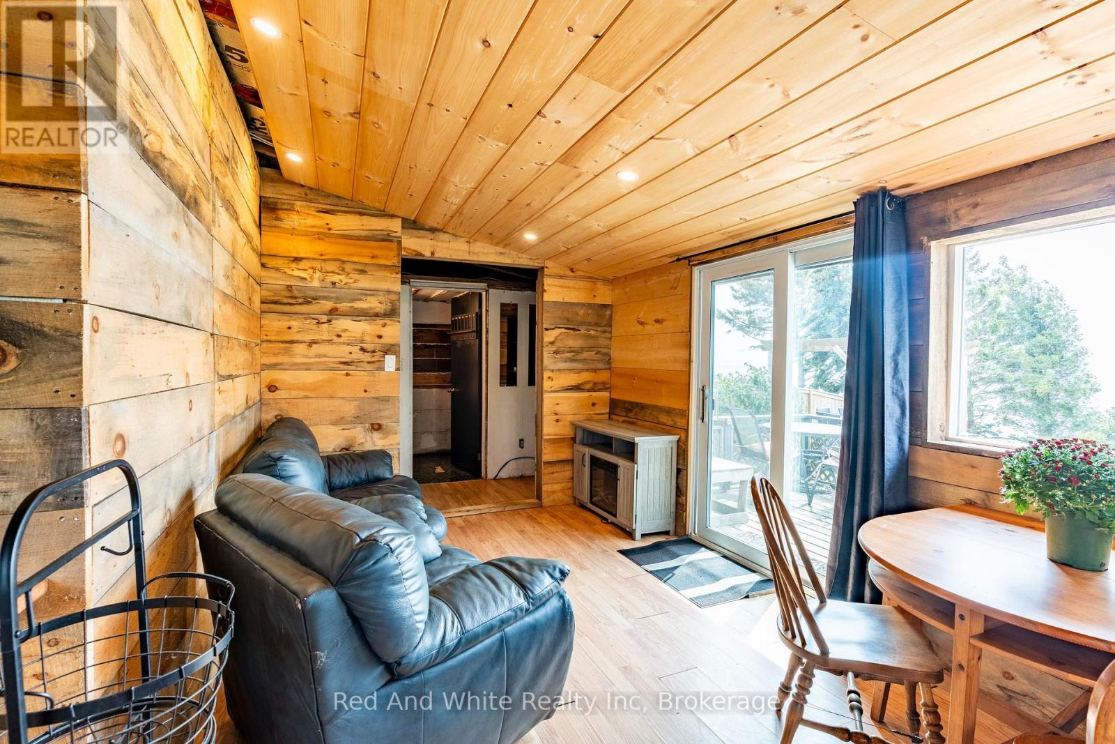 22 Erieview Lane, Haldimand, Ontario  N0A 1L0 - Photo 13 - X12607314