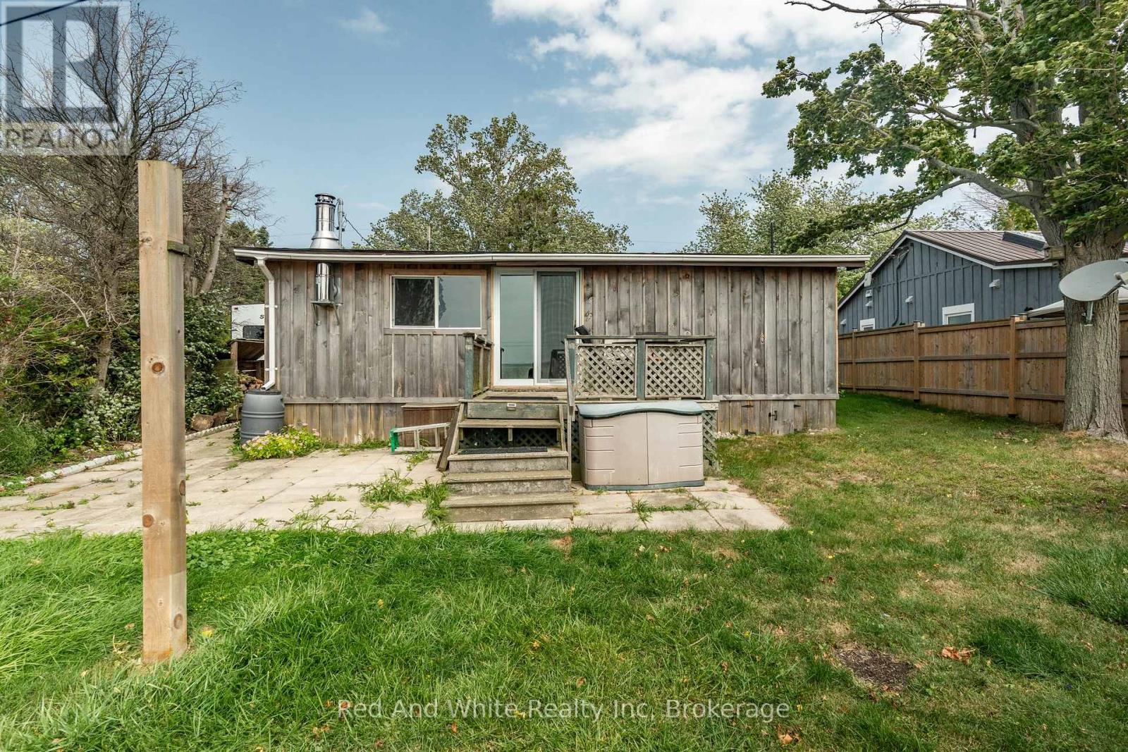22 Erieview Lane, Haldimand, Ontario  N0A 1L0 - Photo 6 - X12607314