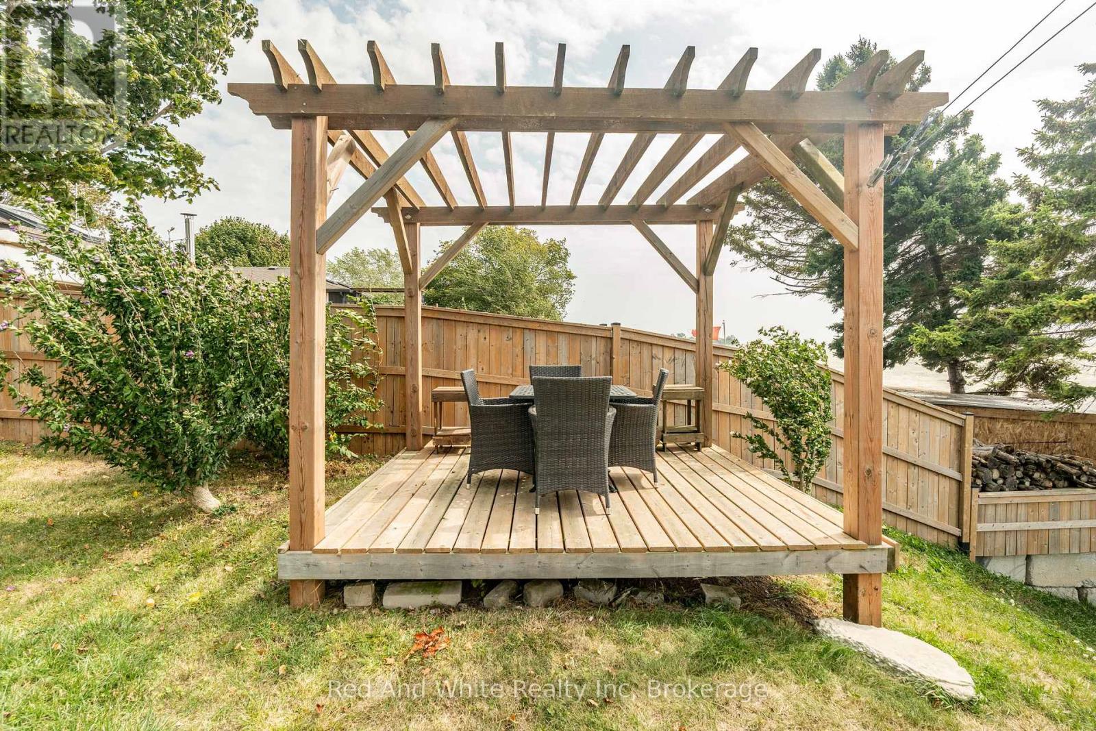 22 Erieview Lane, Haldimand, Ontario  N0A 1L0 - Photo 9 - X12607314