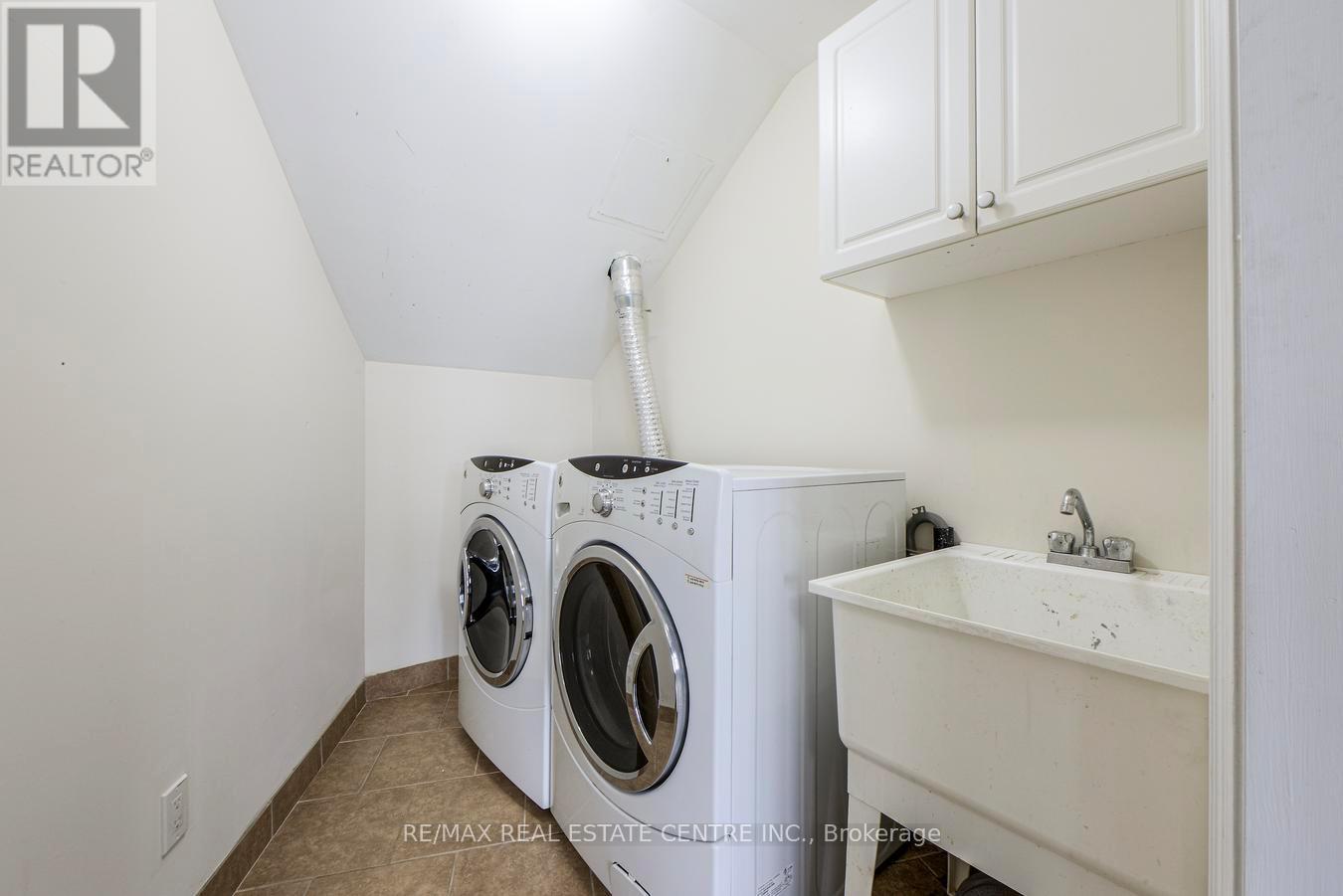 9075 Derry Road, Milton (Cl Clarke), Ontario  L9T 7Y9 - Photo 19 - W12577400