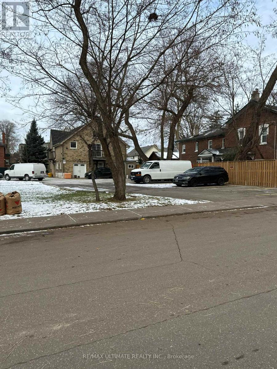 Main - 75 Rosemount Avenue, Toronto, Ontario  M9N 3B5 - Photo 4 - W12603914