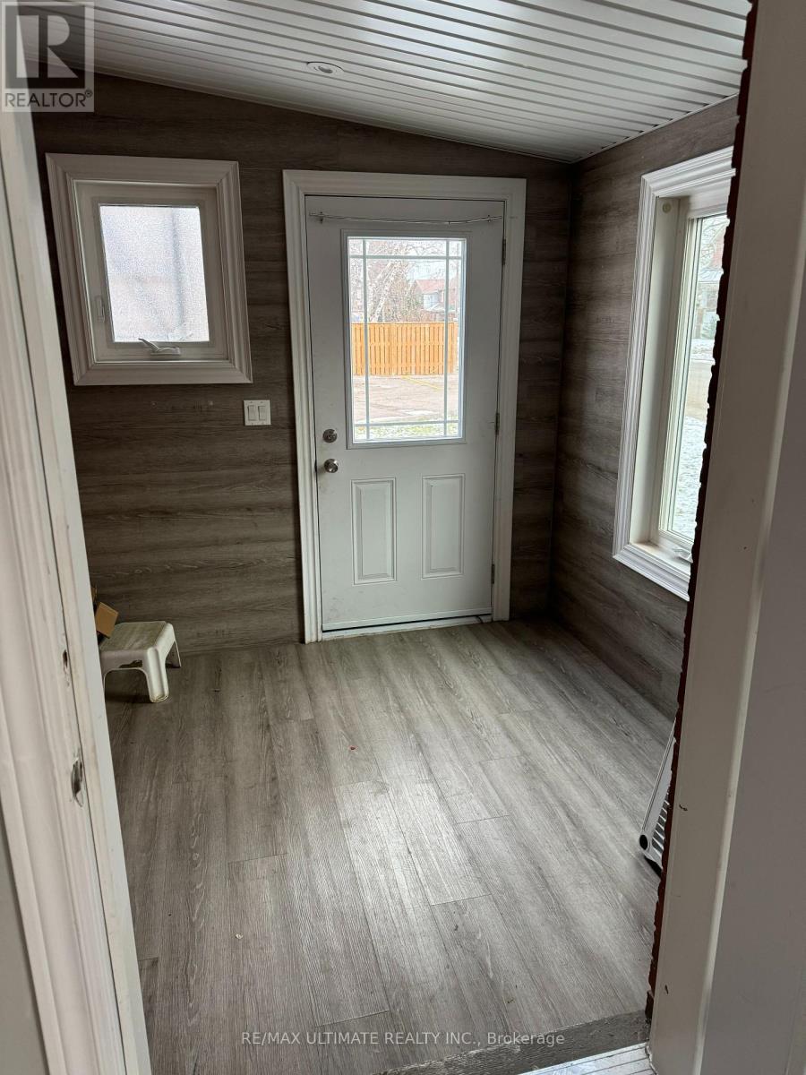 Main - 75 Rosemount Avenue, Toronto, Ontario  M9N 3B5 - Photo 11 - W12603914