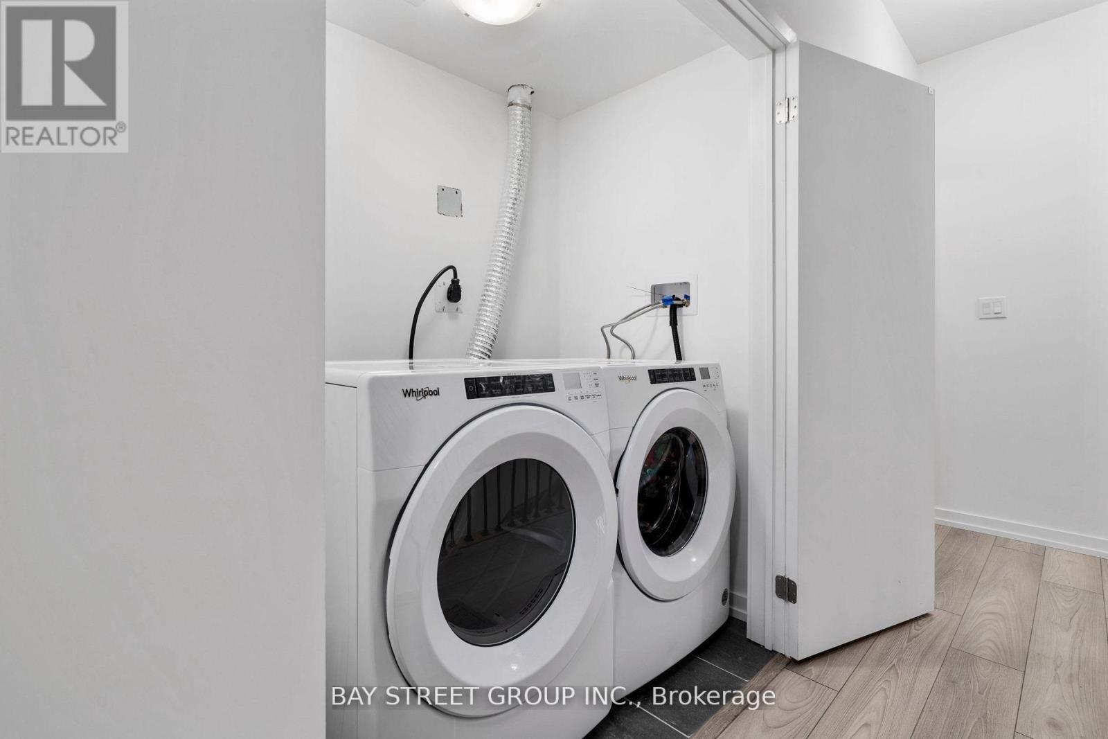 18 - 22 Lytham Green Circle, Newmarket (Glenway Estates), Ontario  L3Y 0H3 - Photo 10 - N12607300