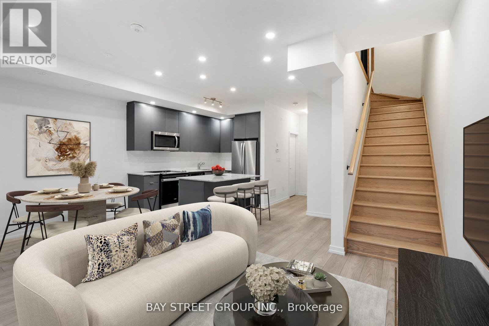 18 - 22 Lytham Green Circle, Newmarket (Glenway Estates), Ontario  L3Y 0H3 - Photo 12 - N12607300