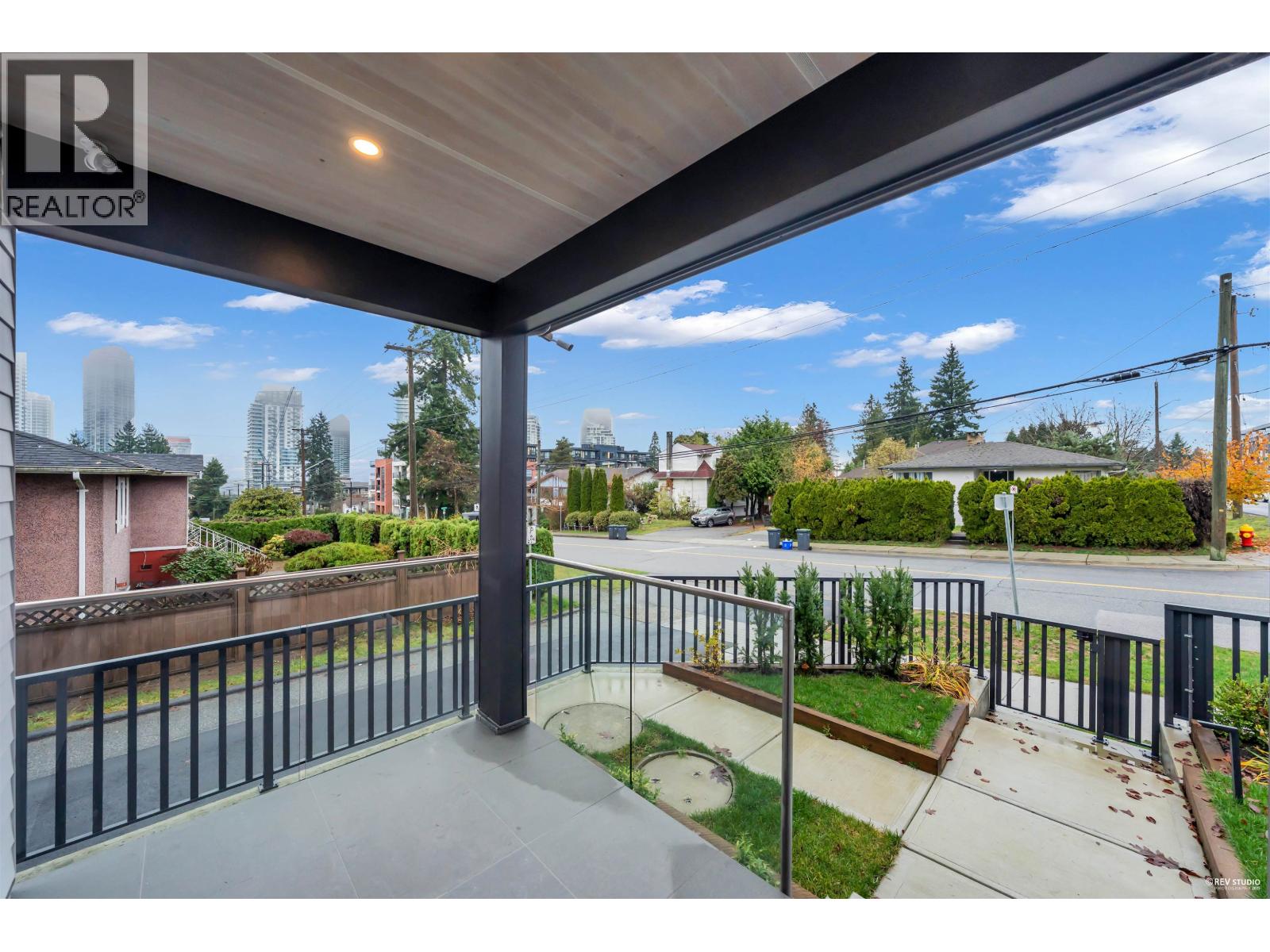 103 706 Smith Avenue, Coquitlam, British Columbia  V3J 2W7 - Photo 3 - R3072486