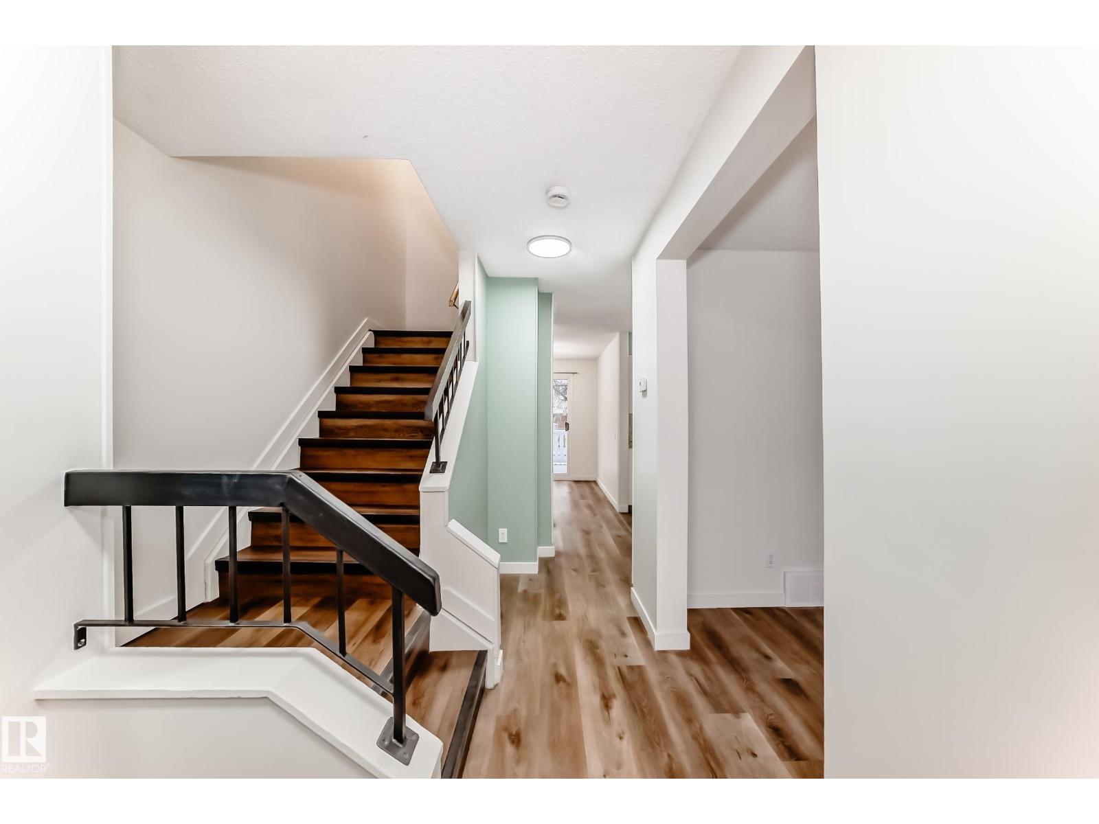 5506 38b Av Nw, Edmonton, Alberta  T6L 1W3 - Photo 8 - E4467612