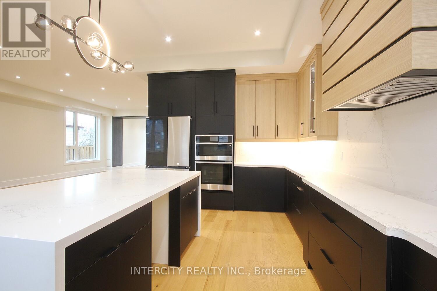 38 Murrie Street, Toronto, Ontario  M8V 1X7 - Photo 13 - W12607274