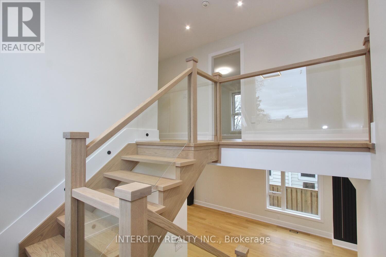 38 Murrie Street, Toronto, Ontario  M8V 1X7 - Photo 18 - W12607274