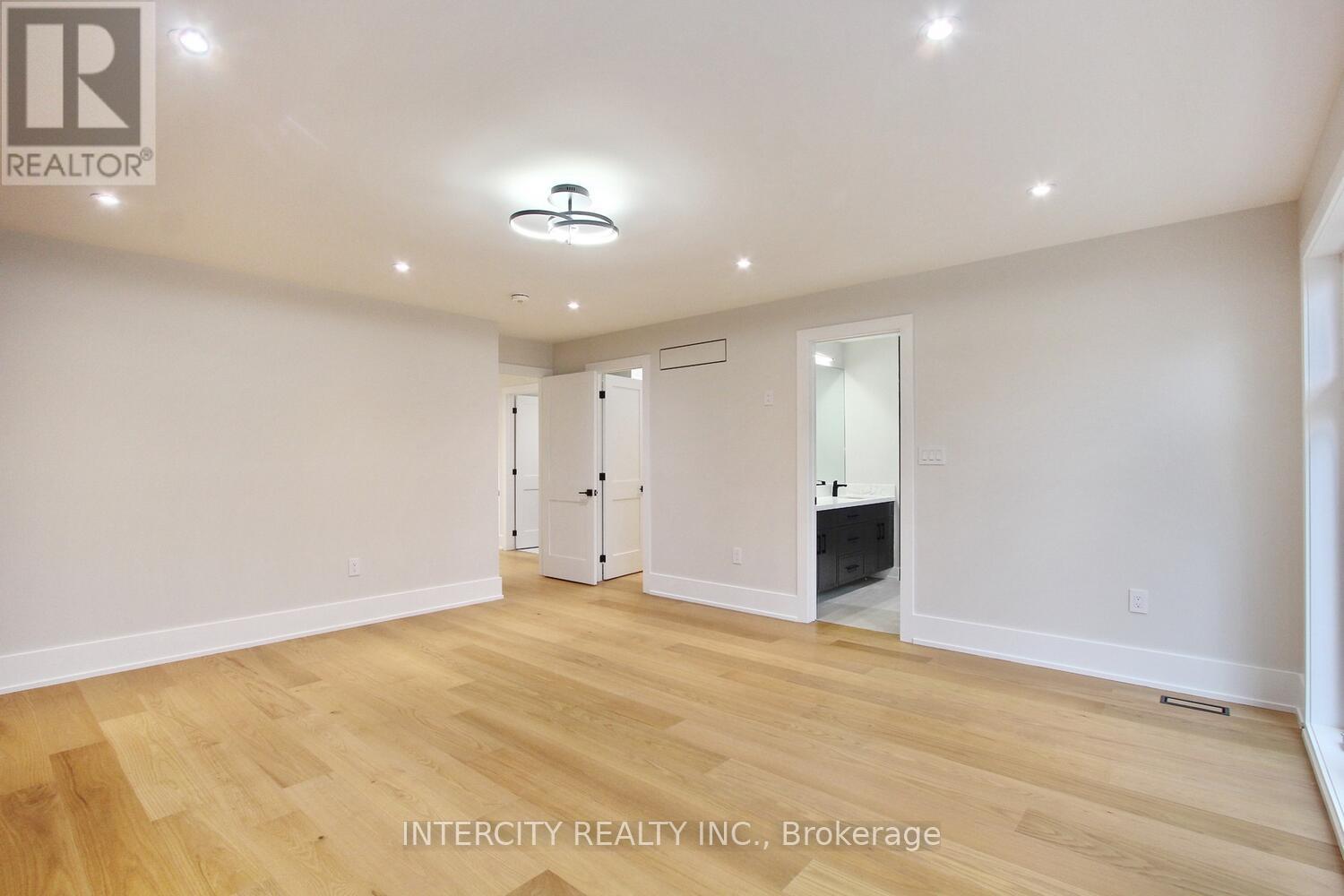 38 Murrie Street, Toronto, Ontario  M8V 1X7 - Photo 22 - W12607274