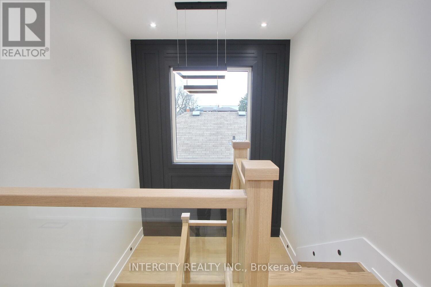 38 Murrie Street, Toronto, Ontario  M8V 1X7 - Photo 37 - W12607274