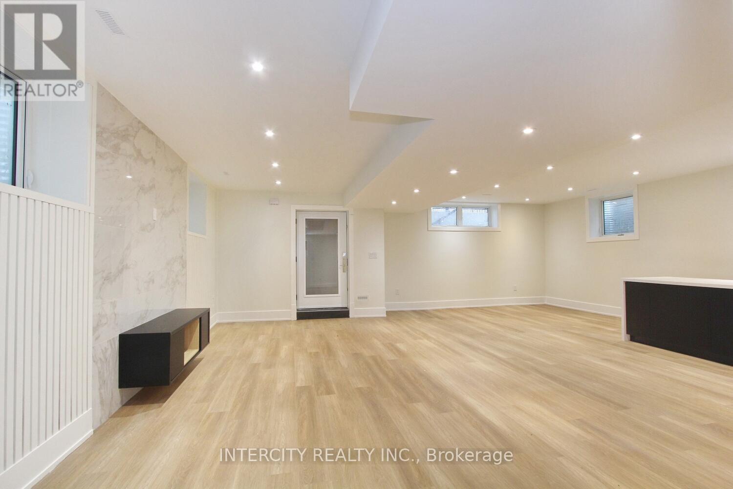 38 Murrie Street, Toronto, Ontario  M8V 1X7 - Photo 38 - W12607274