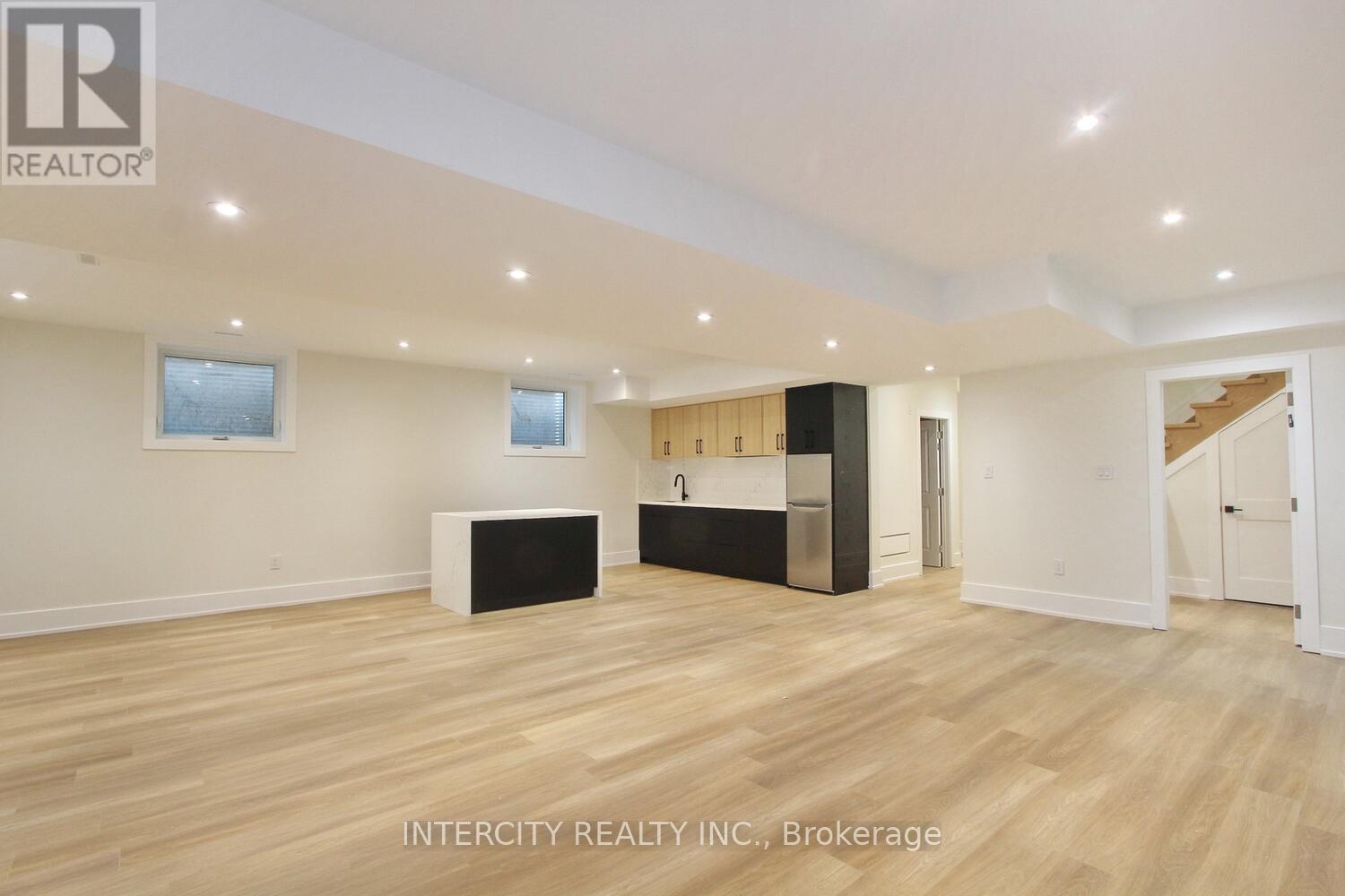 38 Murrie Street, Toronto, Ontario  M8V 1X7 - Photo 40 - W12607274