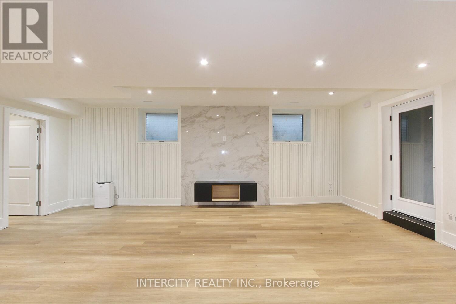 38 Murrie Street, Toronto, Ontario  M8V 1X7 - Photo 42 - W12607274