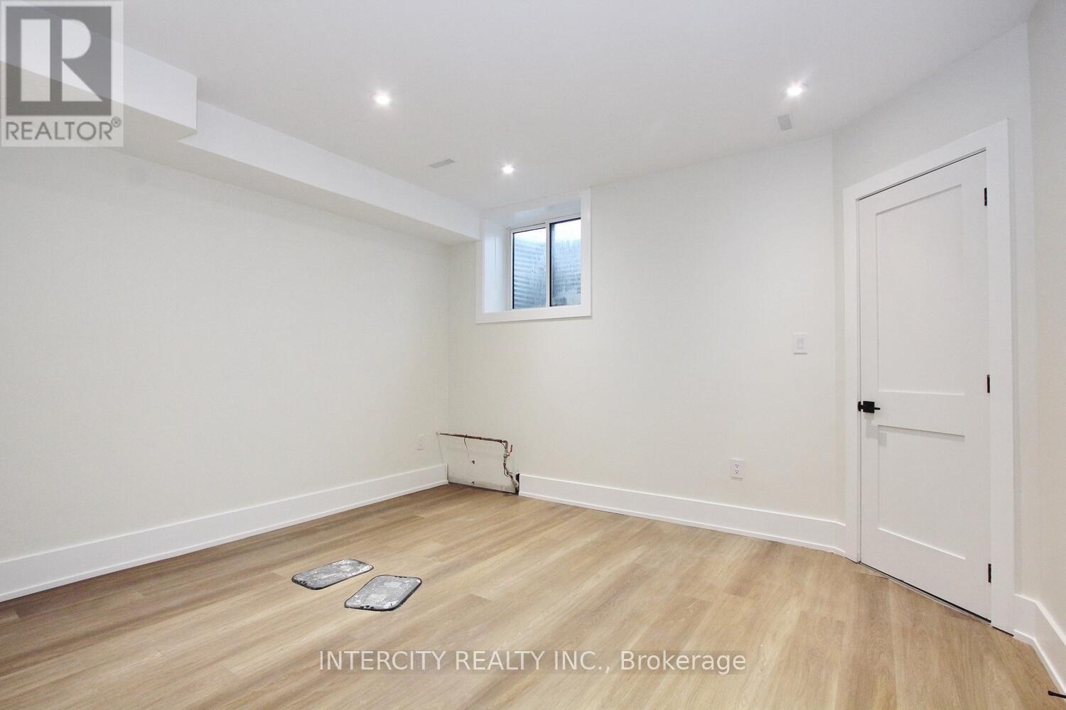 38 Murrie Street, Toronto, Ontario  M8V 1X7 - Photo 46 - W12607274