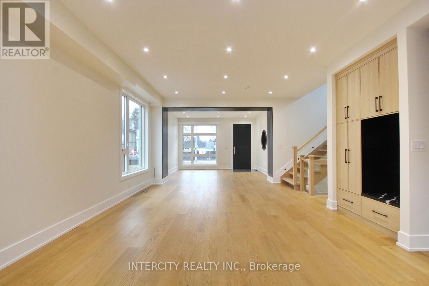 38 Murrie Street, Toronto, Ontario  M8V 1X7 - Photo 7 - W12607274