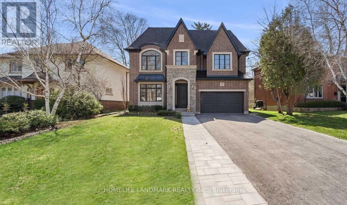 18 BURNHAMTHORPE PARK BOULEVARD, Toronto, Ontario