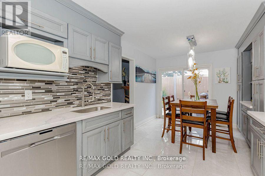 139 Chipmunk Crescent, Brampton, Ontario  L6R 1B7 - Photo 10 - W12607312