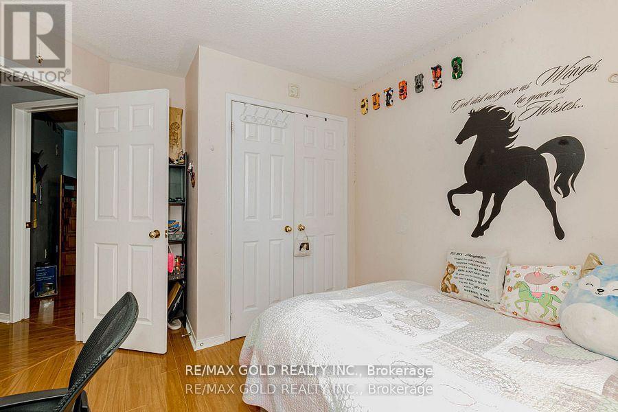 139 Chipmunk Crescent, Brampton, Ontario  L6R 1B7 - Photo 18 - W12607312