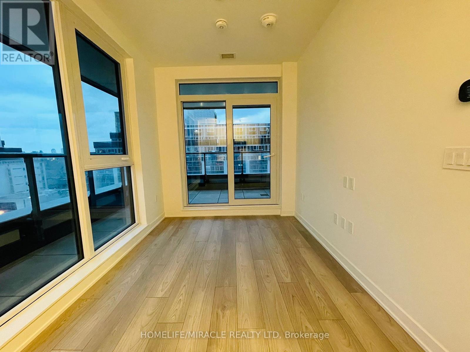 628 - 1007 The Queensway, Toronto, Ontario  M8Z 0H4 - Photo 5 - W12607328