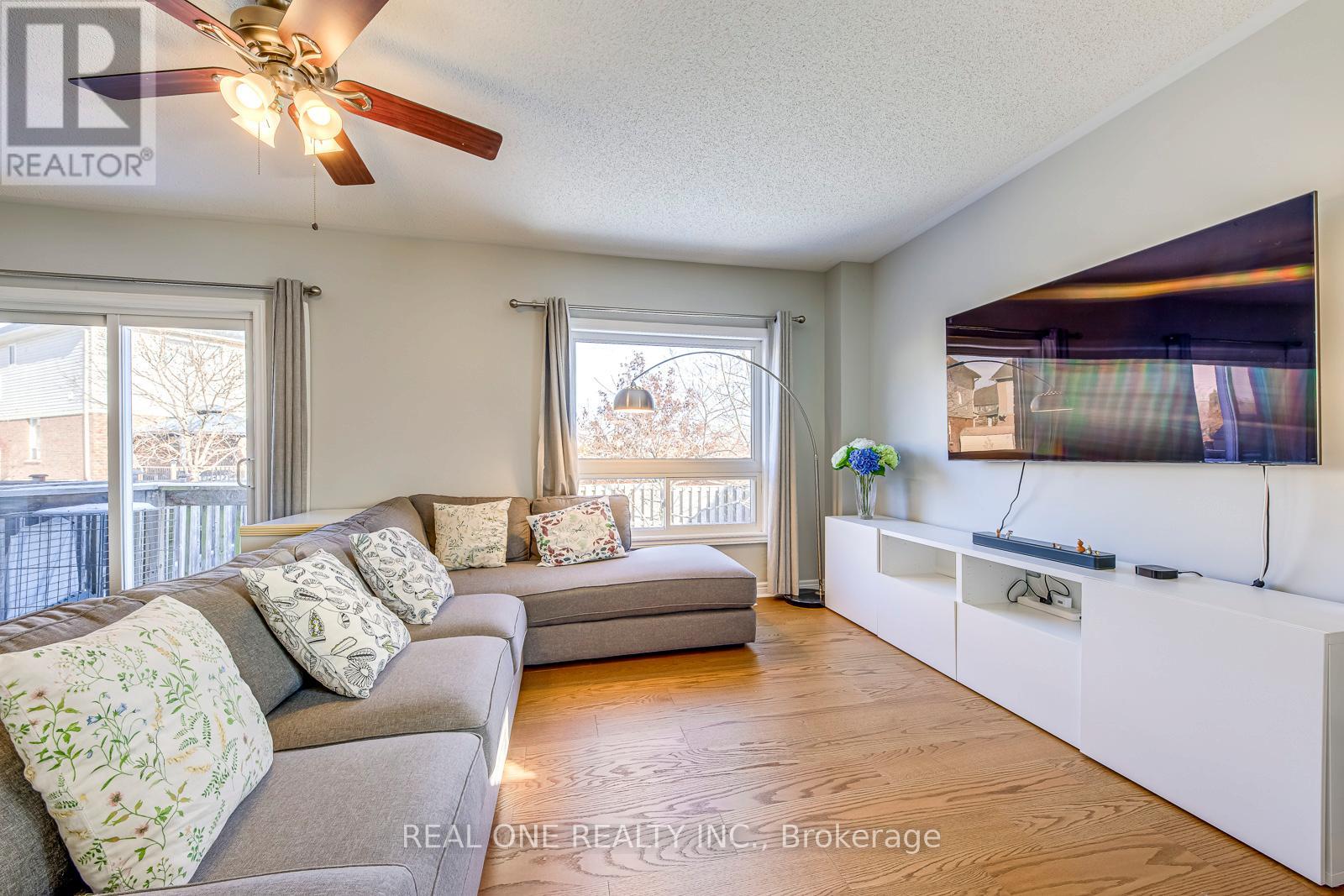 1126 Tupper Drive, Milton, Ontario  L9T 0A8 - Photo 10 - W12607338