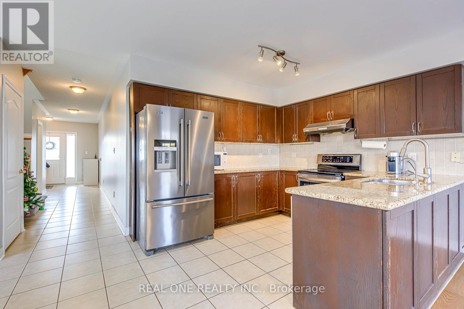 1126 Tupper Drive, Milton, Ontario  L9T 0A8 - Photo 7 - W12607338