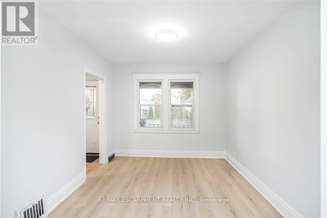 8 Leeds Street, Hamilton, Ontario  L8L 6W8 - Photo 12 - X12607288