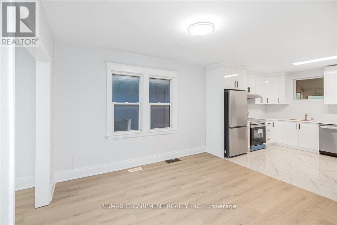 8 Leeds Street, Hamilton, Ontario  L8L 6W8 - Photo 7 - X12607288