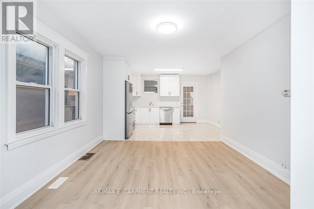 8 Leeds Street, Hamilton, Ontario  L8L 6W8 - Photo 8 - X12607288