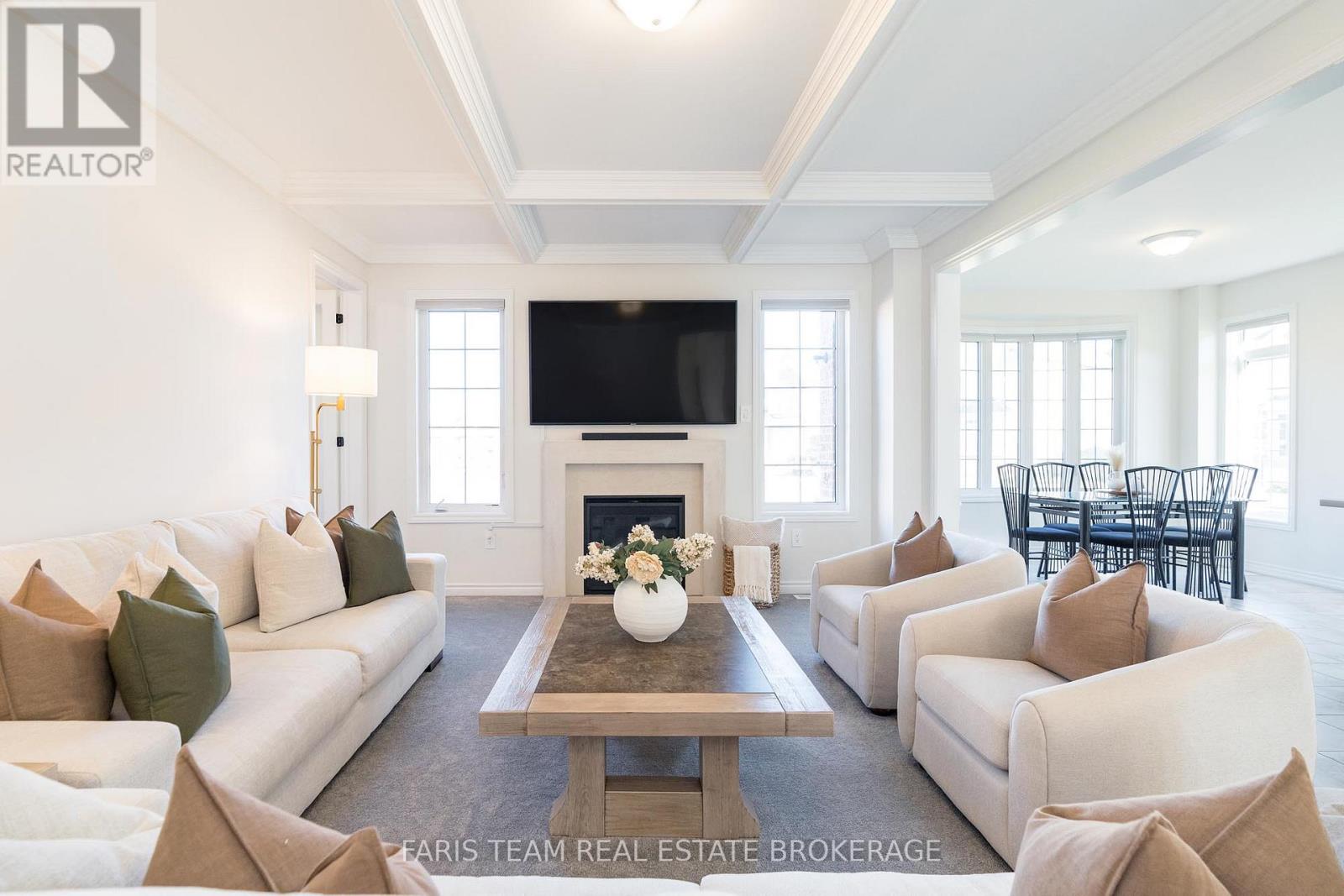 58 Sanford Circle, Springwater, Ontario  L9X 2A9 - Photo 19 - S12496740