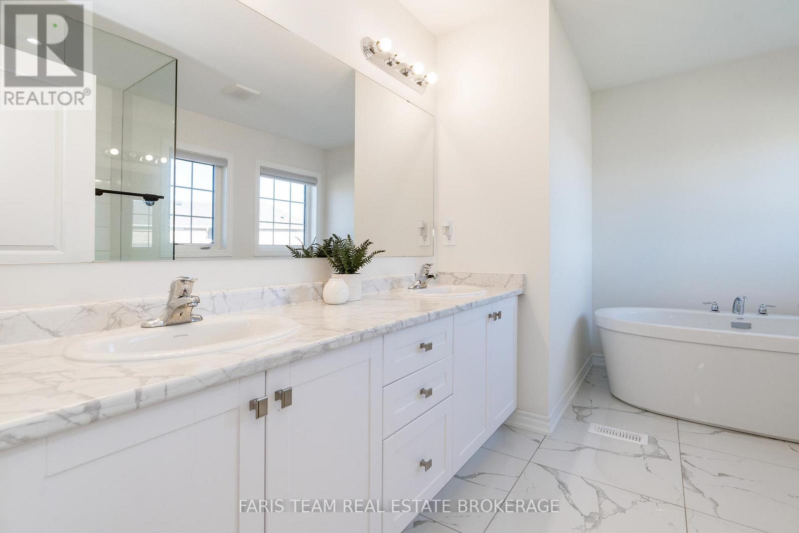 58 Sanford Circle, Springwater, Ontario  L9X 2A9 - Photo 26 - S12496740