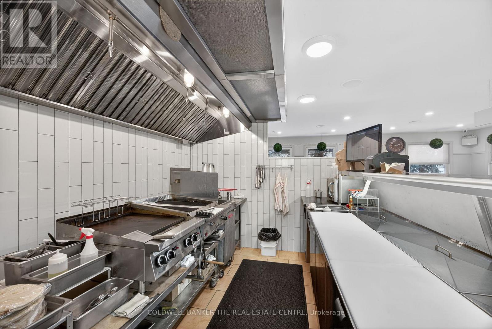 56 Yonge Street S, Springwater, Ontario  L0L 1P0 - Photo 15 - S12597754