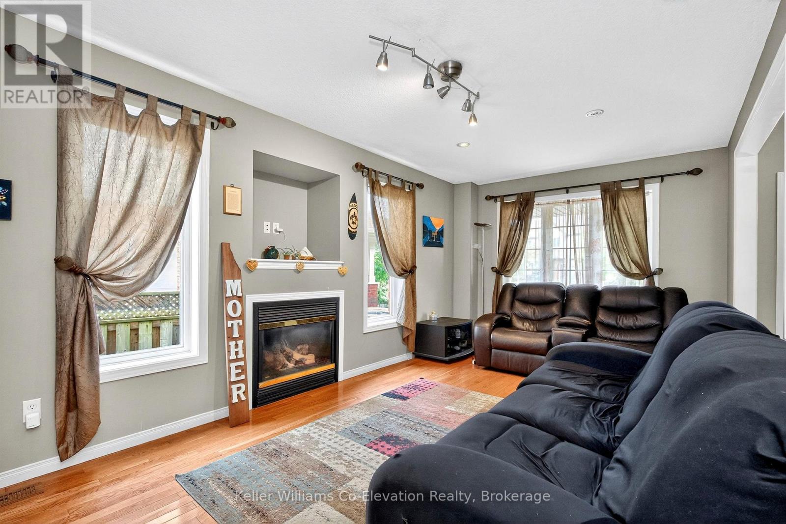 14 Graham Crescent, Orangeville, Ontario  L9W 5J4 - Photo 4 - W12607378