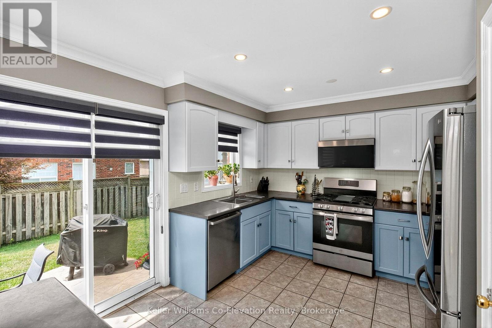 14 Graham Crescent, Orangeville, Ontario  L9W 5J4 - Photo 7 - W12607378