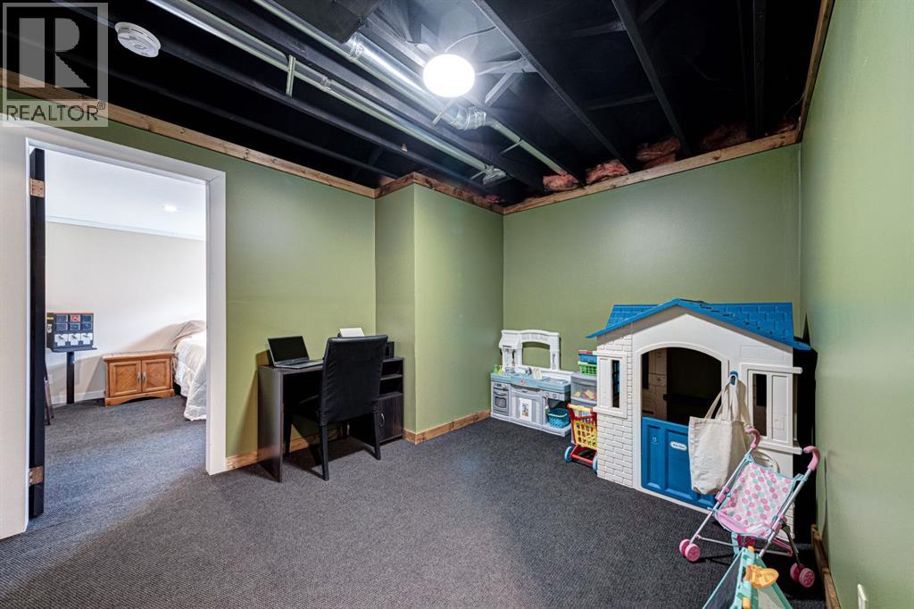 21009 21 Avenue, Bellevue, Alberta  T0K 0C0 - Photo 33 - A2260633