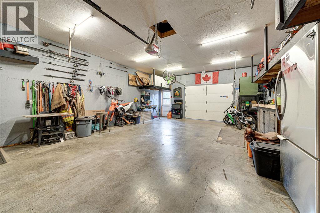 21009 21 Avenue, Bellevue, Alberta  T0K 0C0 - Photo 46 - A2260633