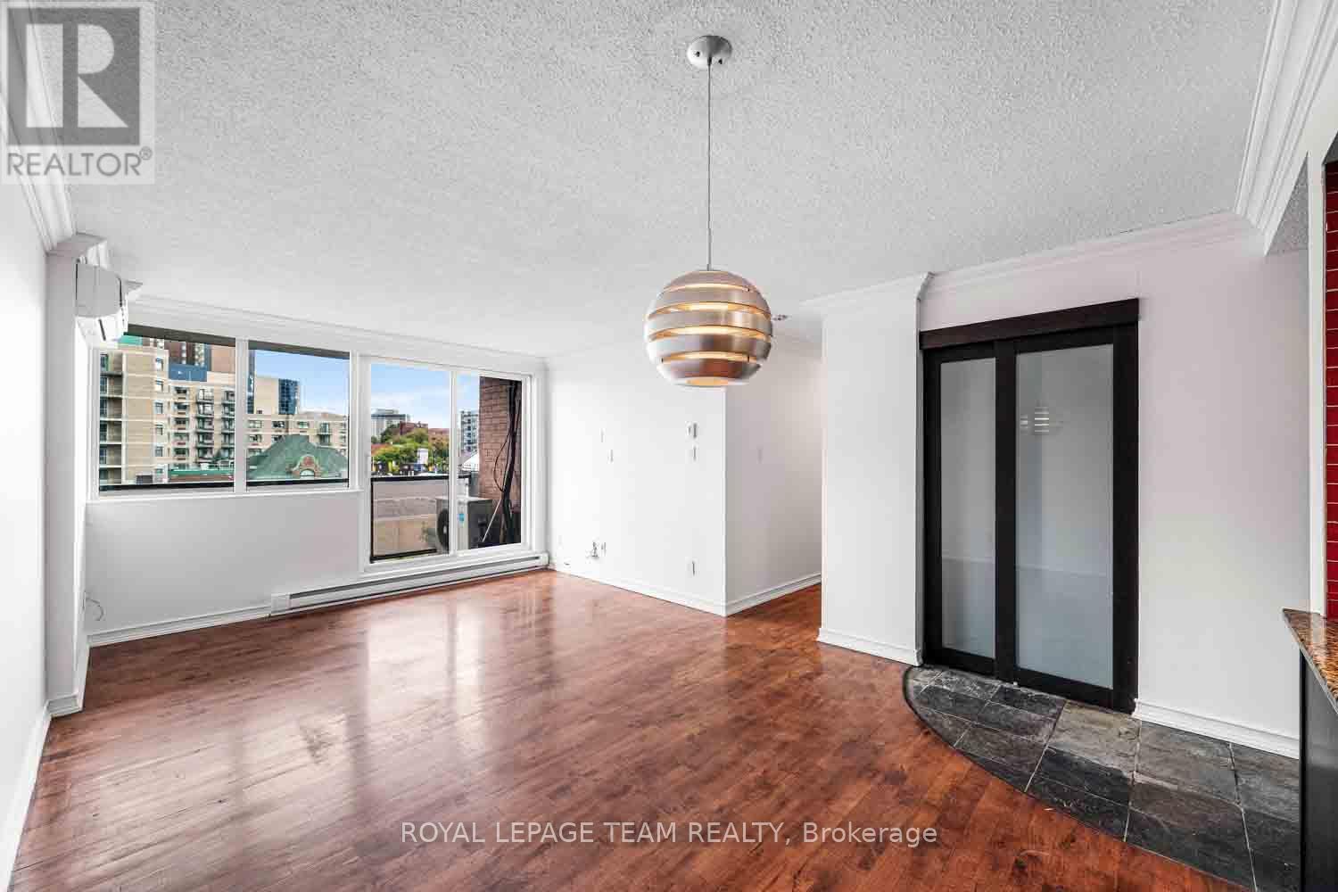 504 - 154 Nelson Street, Ottawa, Ontario  K1N 7R5 - Photo 12 - X12607388