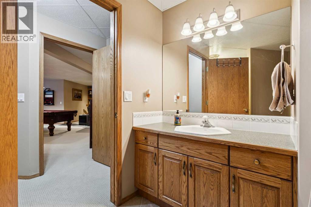 123 Whispering Way, Vulcan, Alberta  T0L 2B0 - Photo 36 - A2274101