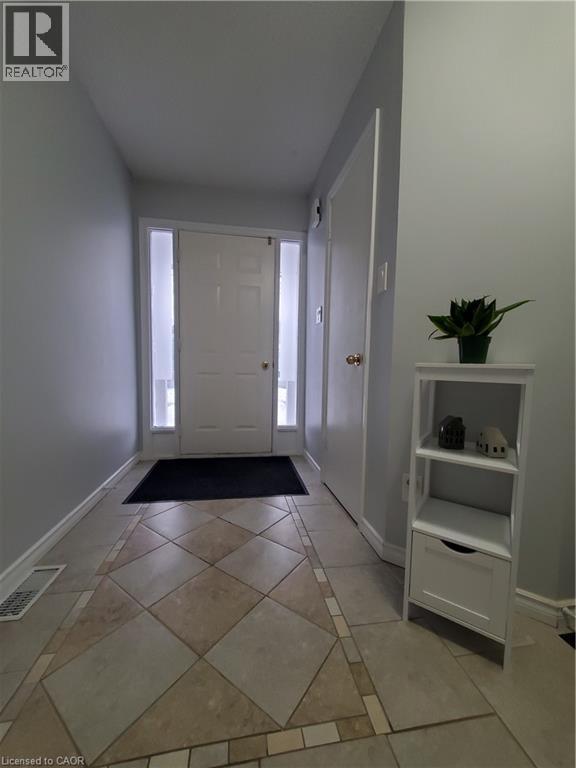 210 Highland Crescent Unit# 19, Kitchener, Ontario  N2M 5H7 - Photo 3 - 40791497