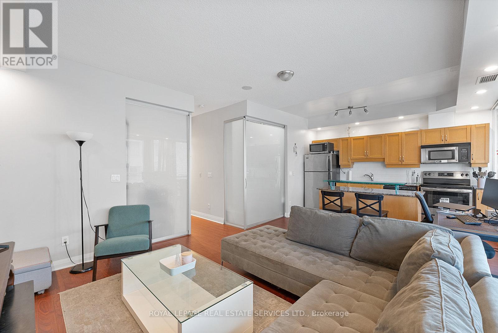 1606 - 220 Victoria Street, Toronto, Ontario  M5B 2R6 - Photo 10 - C12607354