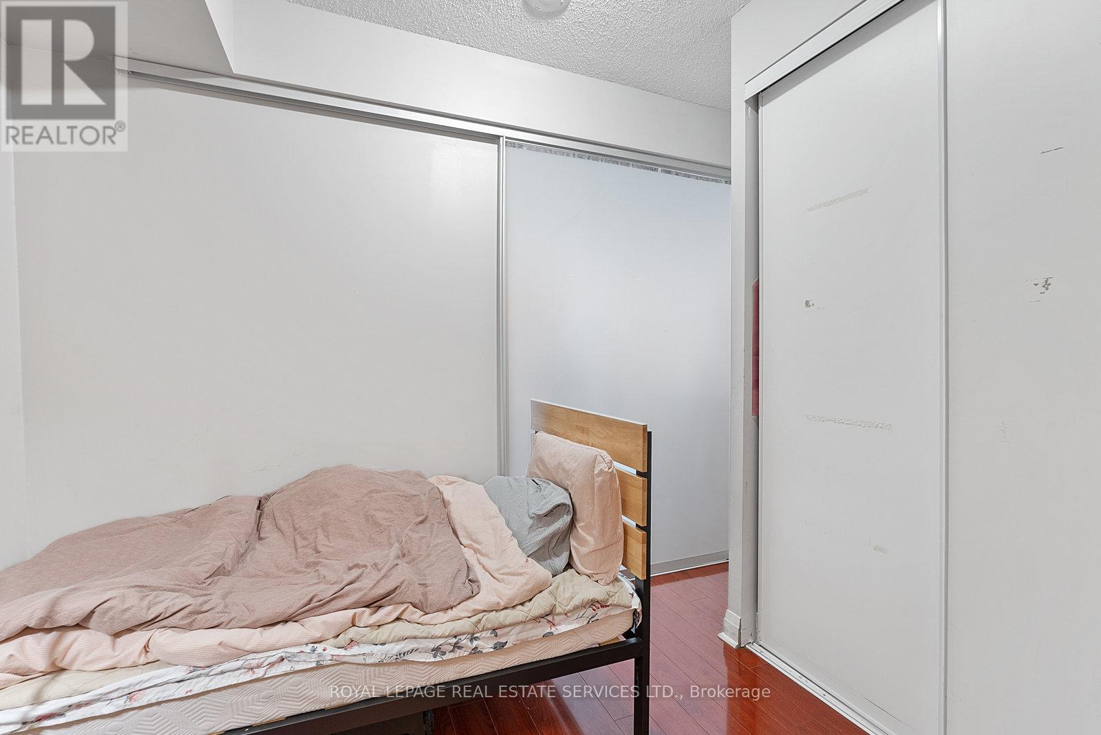 1606 - 220 Victoria Street, Toronto, Ontario  M5B 2R6 - Photo 17 - C12607354