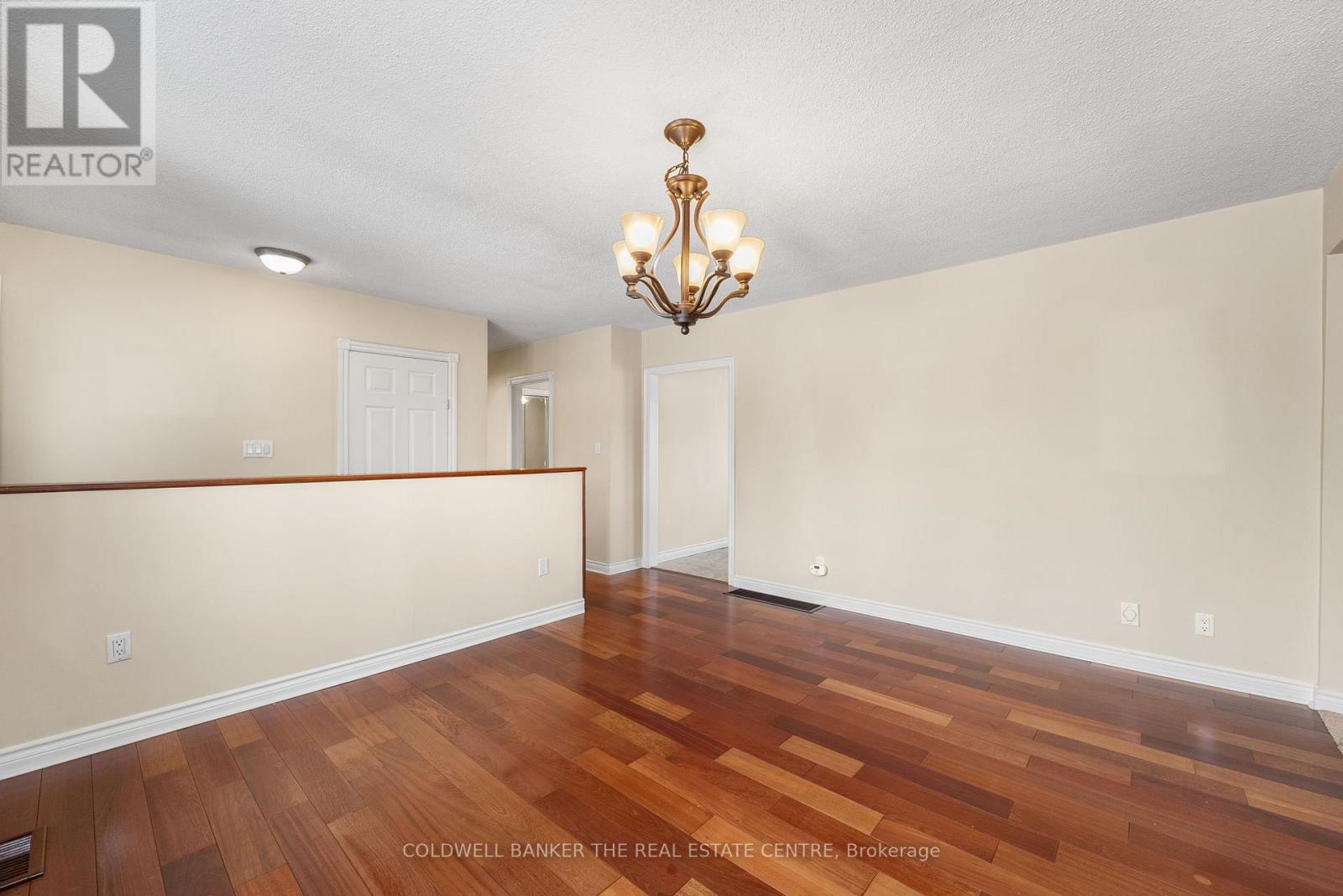 19 Farr Avenue, East Gwillimbury, Ontario  L0G 1V0 - Photo 12 - N12605996