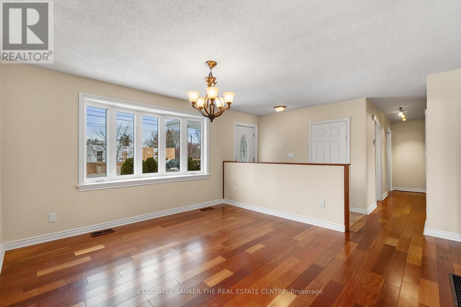 19 Farr Avenue, East Gwillimbury, Ontario  L0G 1V0 - Photo 13 - N12605996