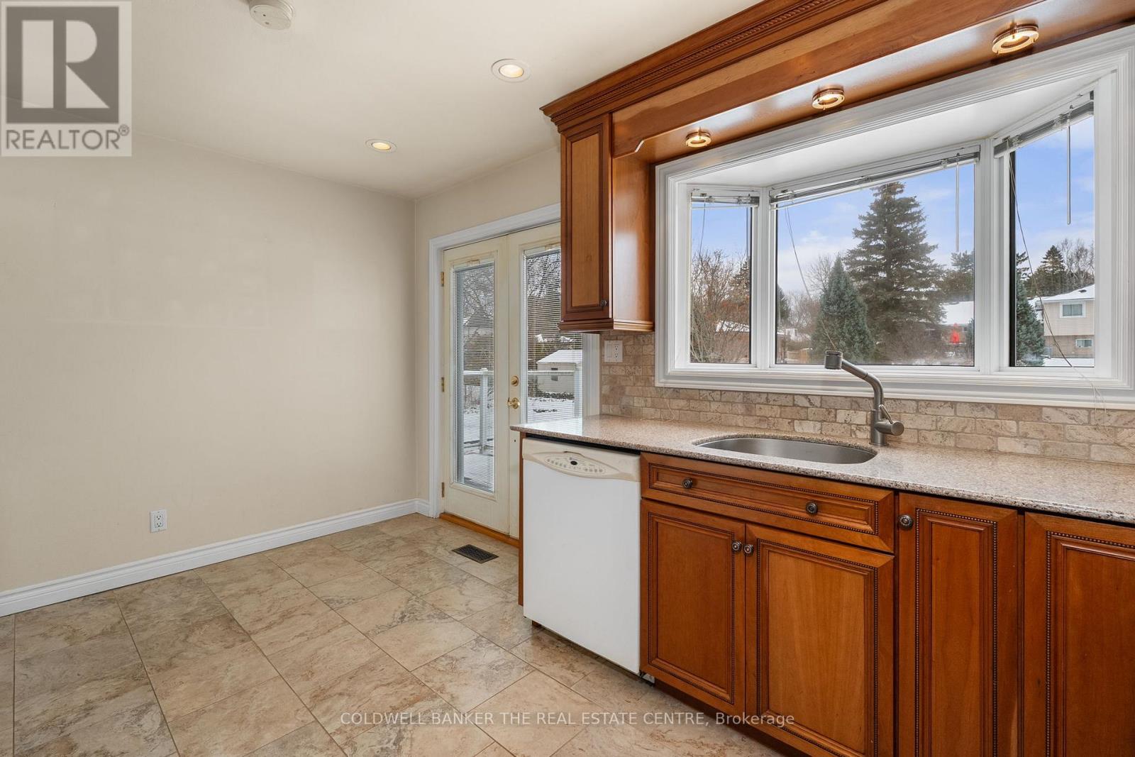 19 Farr Avenue, East Gwillimbury, Ontario  L0G 1V0 - Photo 17 - N12605996