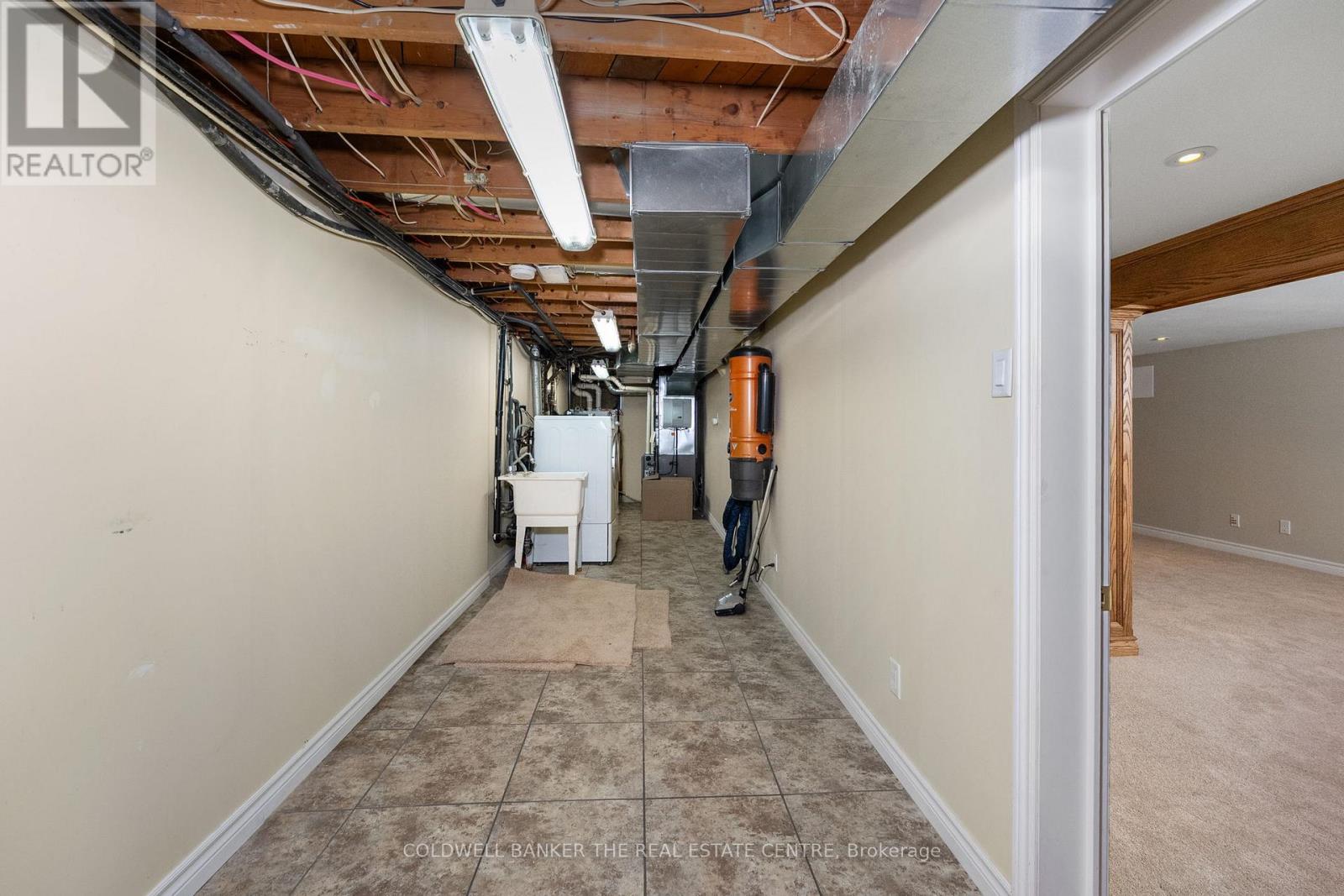 19 Farr Avenue, East Gwillimbury, Ontario  L0G 1V0 - Photo 37 - N12605996