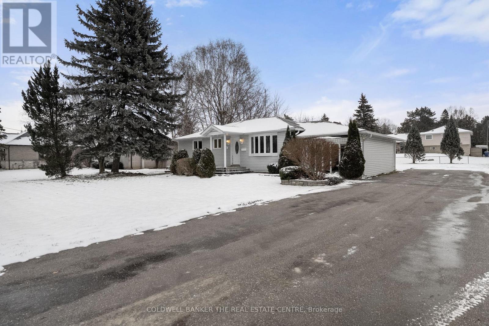 19 Farr Avenue, East Gwillimbury, Ontario  L0G 1V0 - Photo 38 - N12605996
